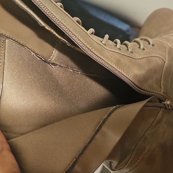 Beige/ tan lace up boots - Picture 7 of 7
